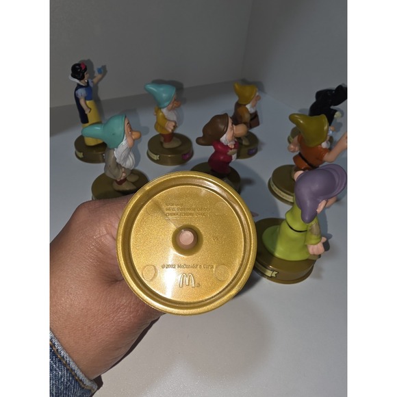 2002 McDonald's Disney 100 Years of Magic Snow White & Seven Dwarfs + Evil Queen - Picture 5 of 13